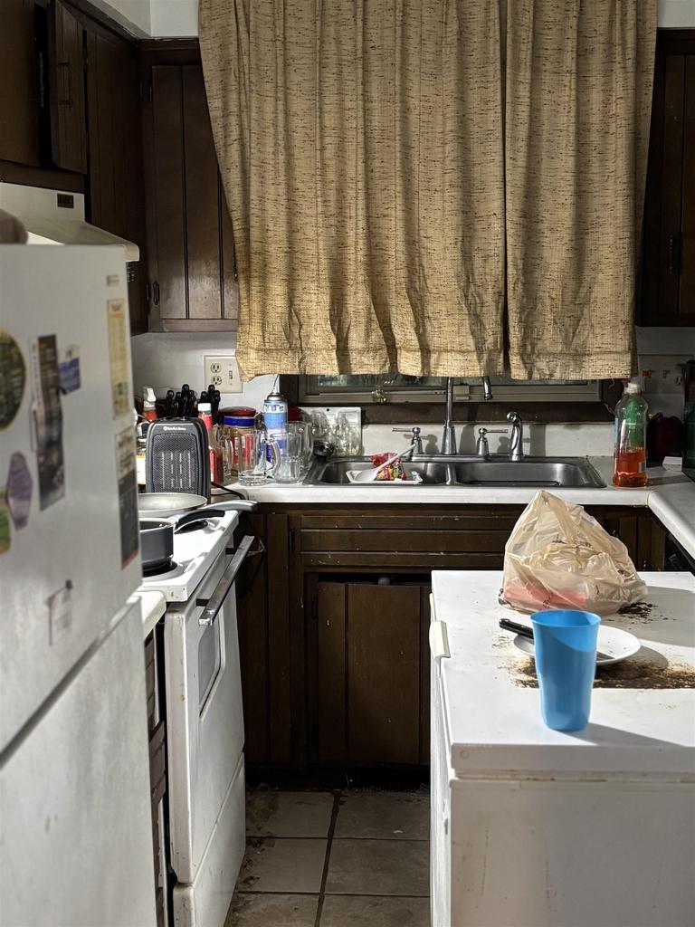 12 Unit Multi-Family Investment Property - Image 52