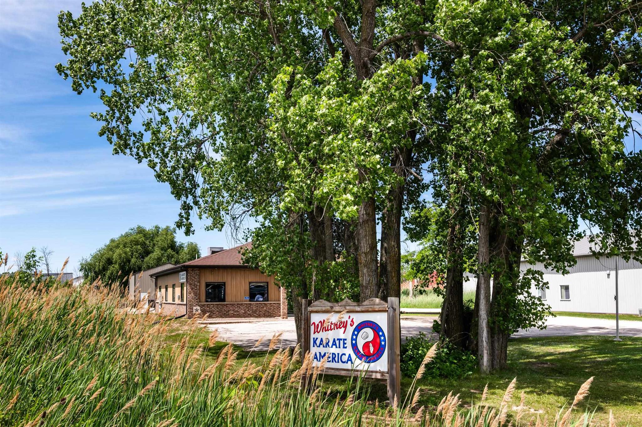 High-Quality Multi-Use Commercial Building in Howard - Image 2