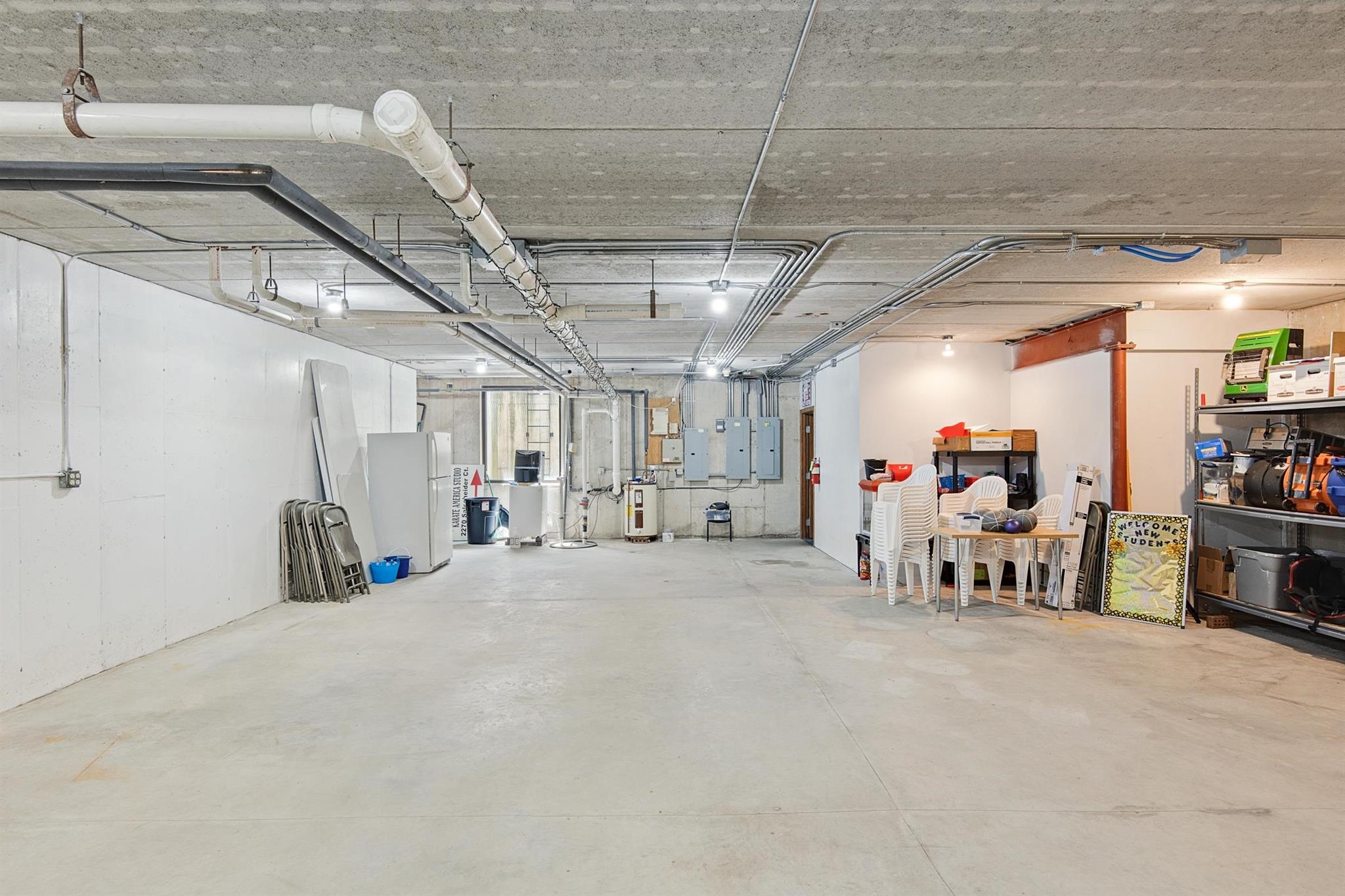 High-Quality Multi-Use Commercial Building in Howard - Image 20