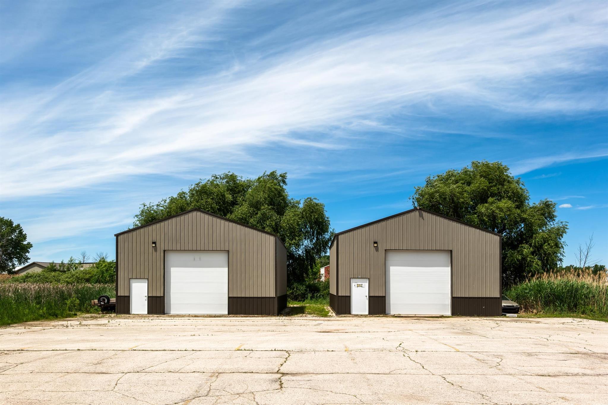 High-Quality Multi-Use Commercial Building in Howard - Image 34